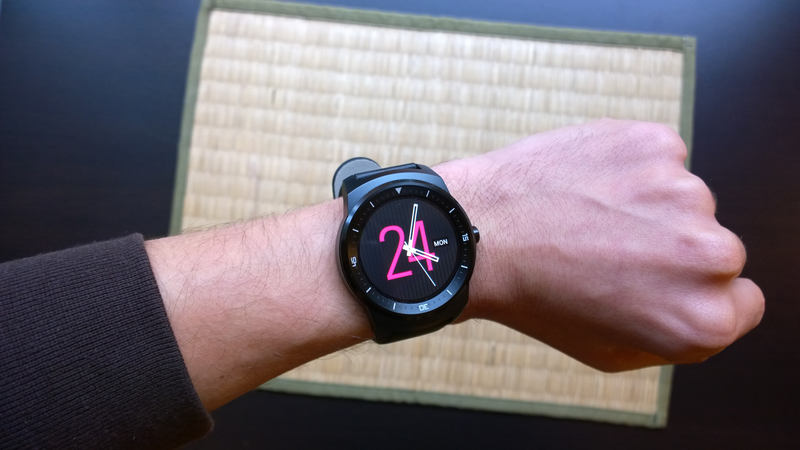 Illustration for article titled LG G Watch R, análisis: el smartwatch se sigue buscando a sí mismo